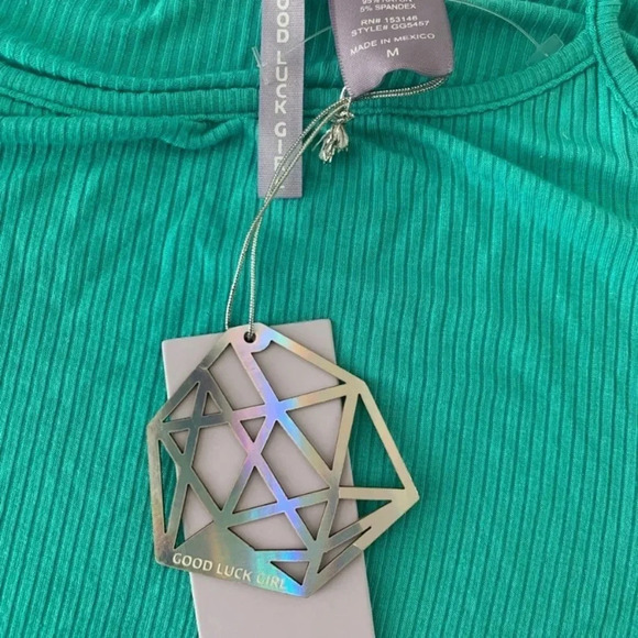 Bundle for tank tops size Medium - Picture 3 of 4